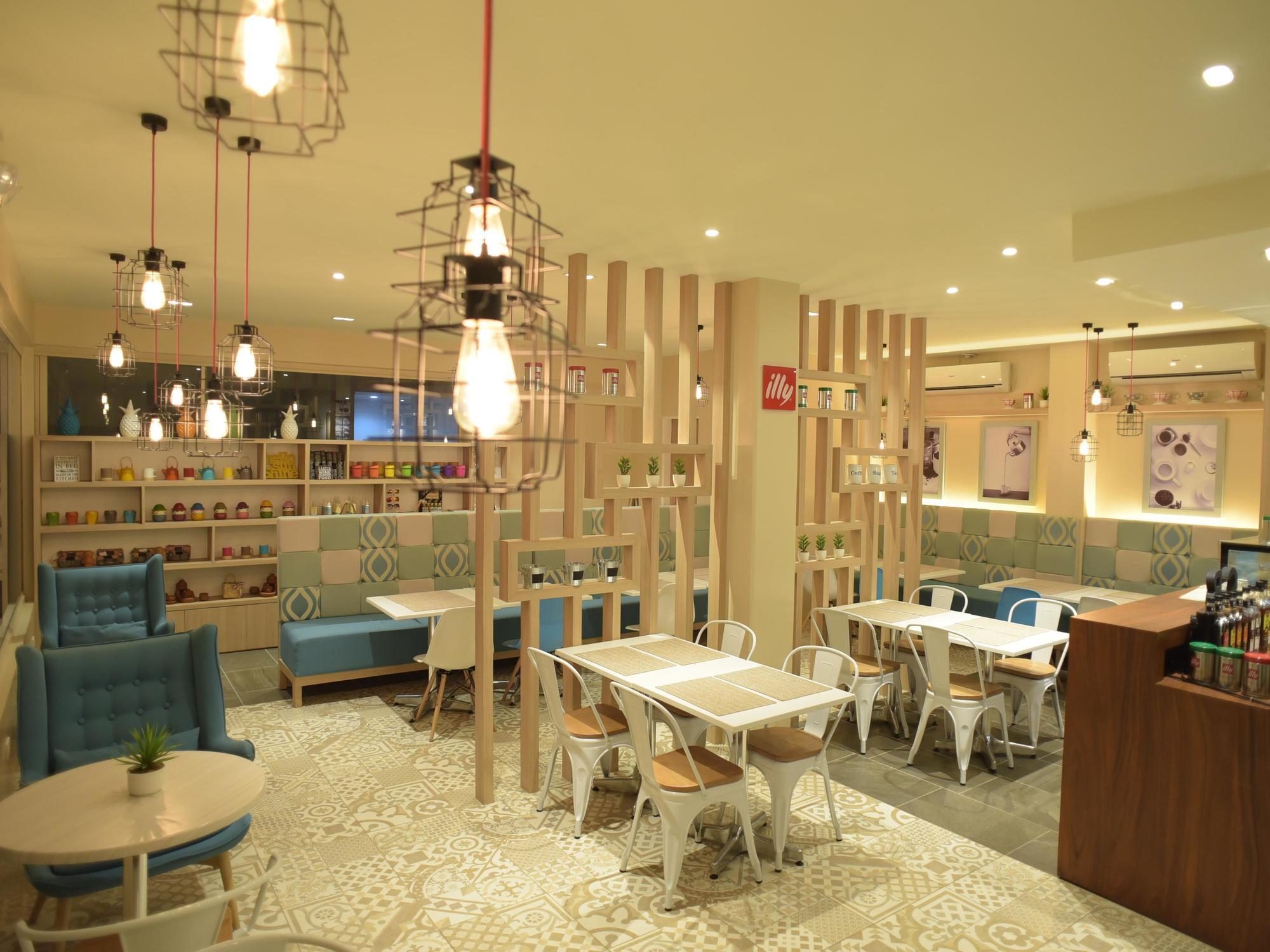 Laoag Parklane Hotel Εξωτερικό φωτογραφία